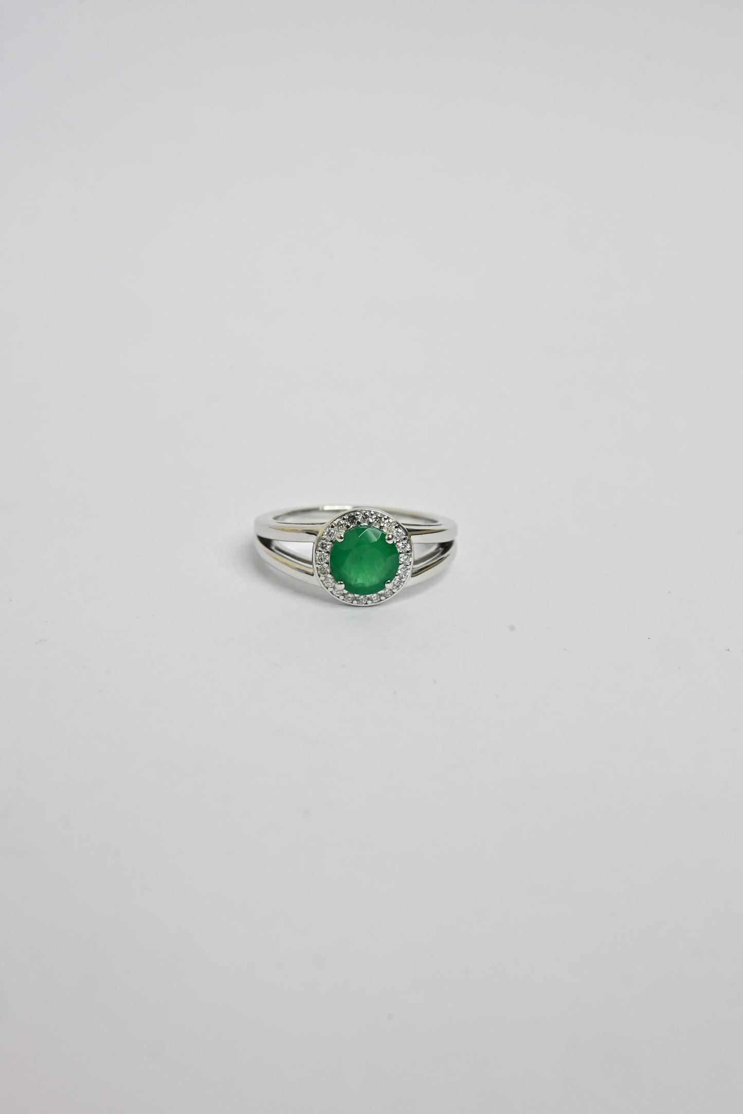 Emerald Crest Ring