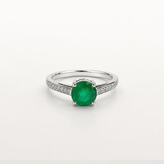 Classic Round Emerald Ring